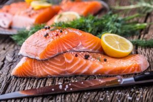 Cá hồi - Thực phẩm ăn dặm cho bé 8 tháng BeBecook